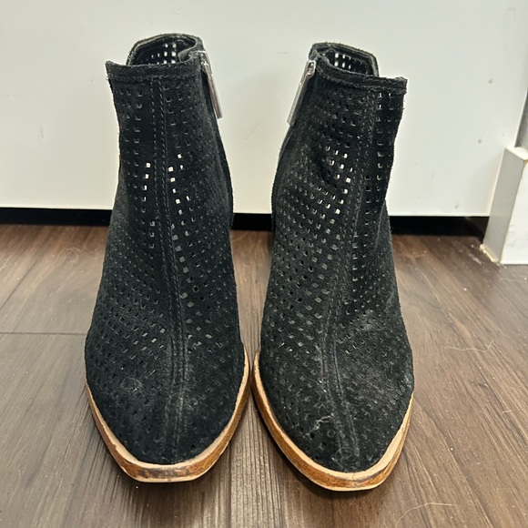 Perforated Booties - Picture 3 of 5